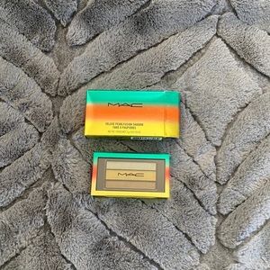 New NIB MAC Veluxe Pearlfusion eyeshadow palette